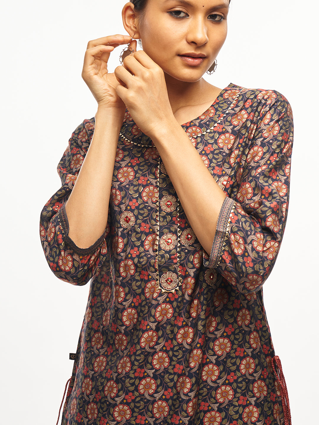 Floral Printed Straight Kurta Set - ARH321B