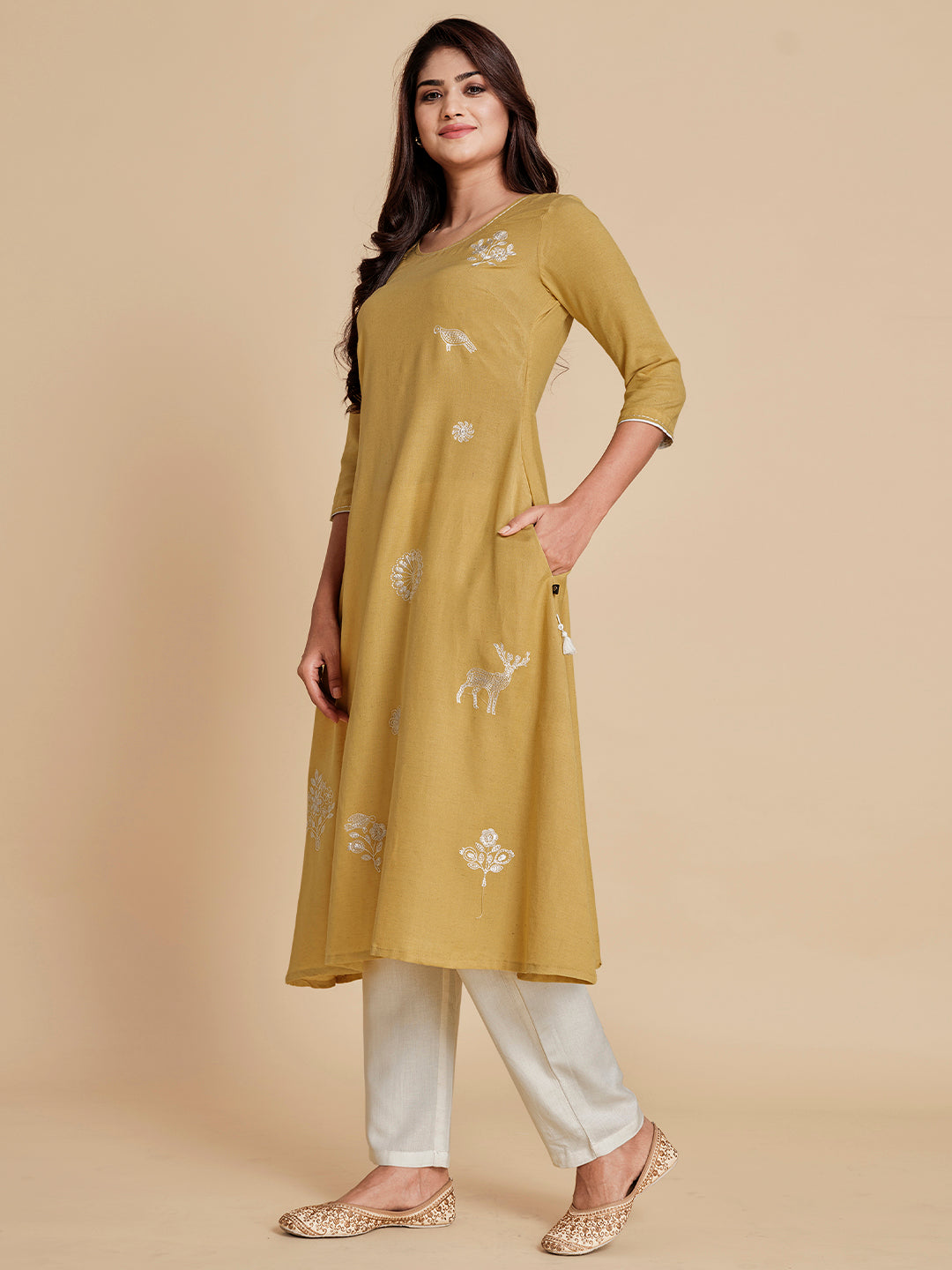 Warli Embroidered Kurta With Trouser - ARH495