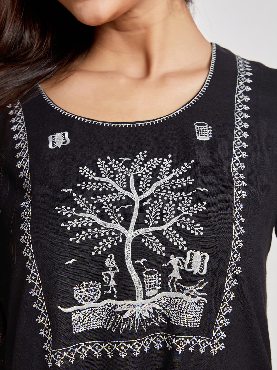 Black Embroidered Kurta Set - ARH509